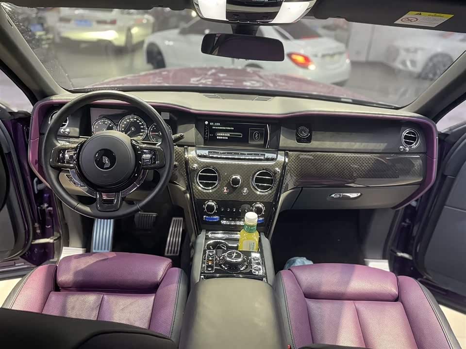 Rolls-Royce Cullinan Rolls-Royce Cullinan