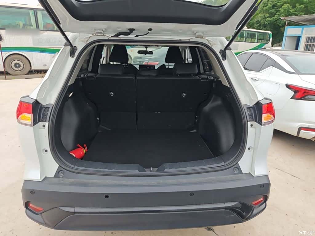 Toyota Frontlander, 2025 19