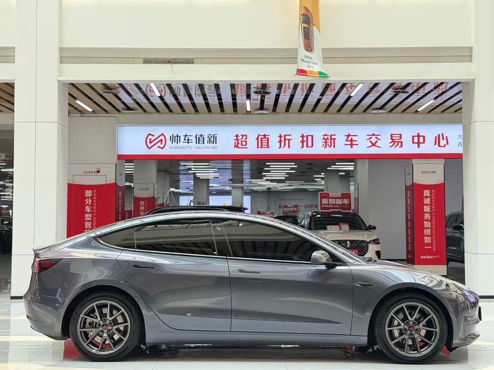 Tesla Model 3, 2021 все фото