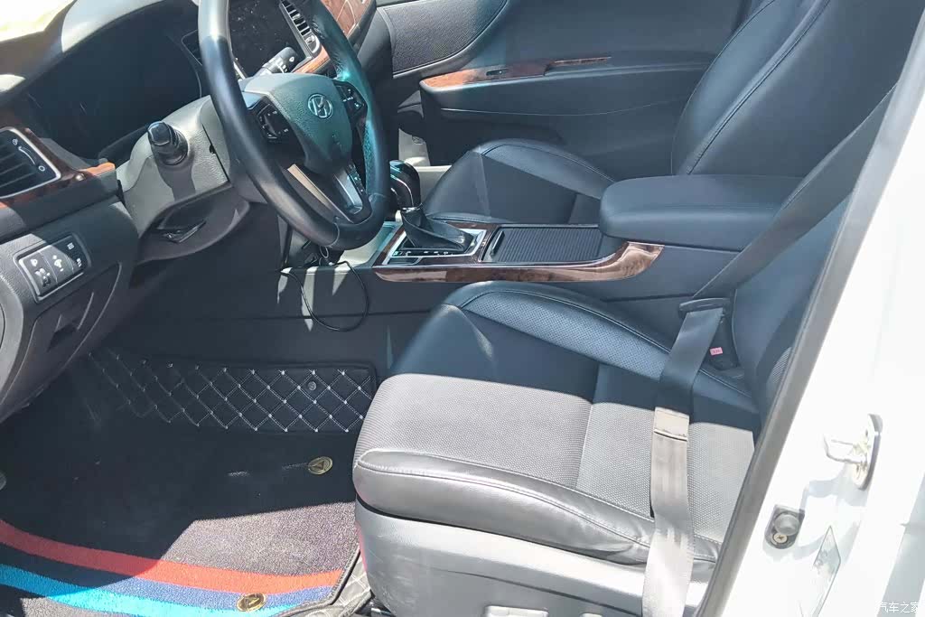 Hyundai DLX, 2016 8