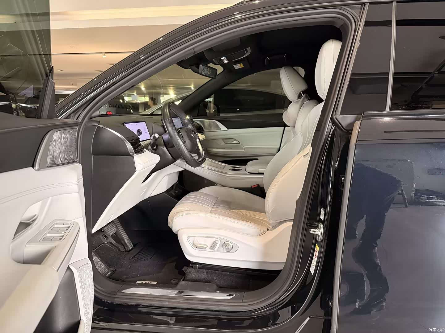 Xpeng G9, 2023 7