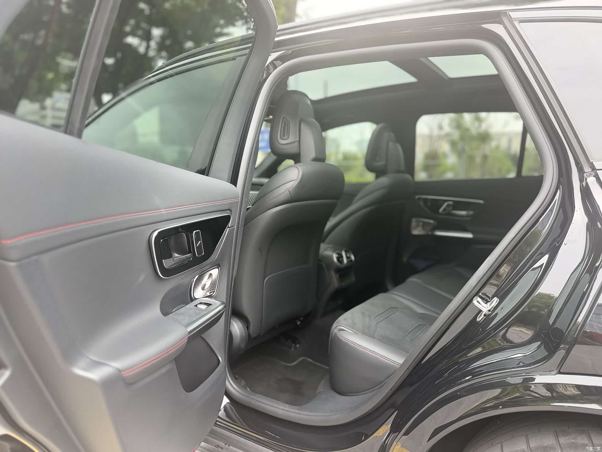 Mercedes-Benz GLC, 2025 10