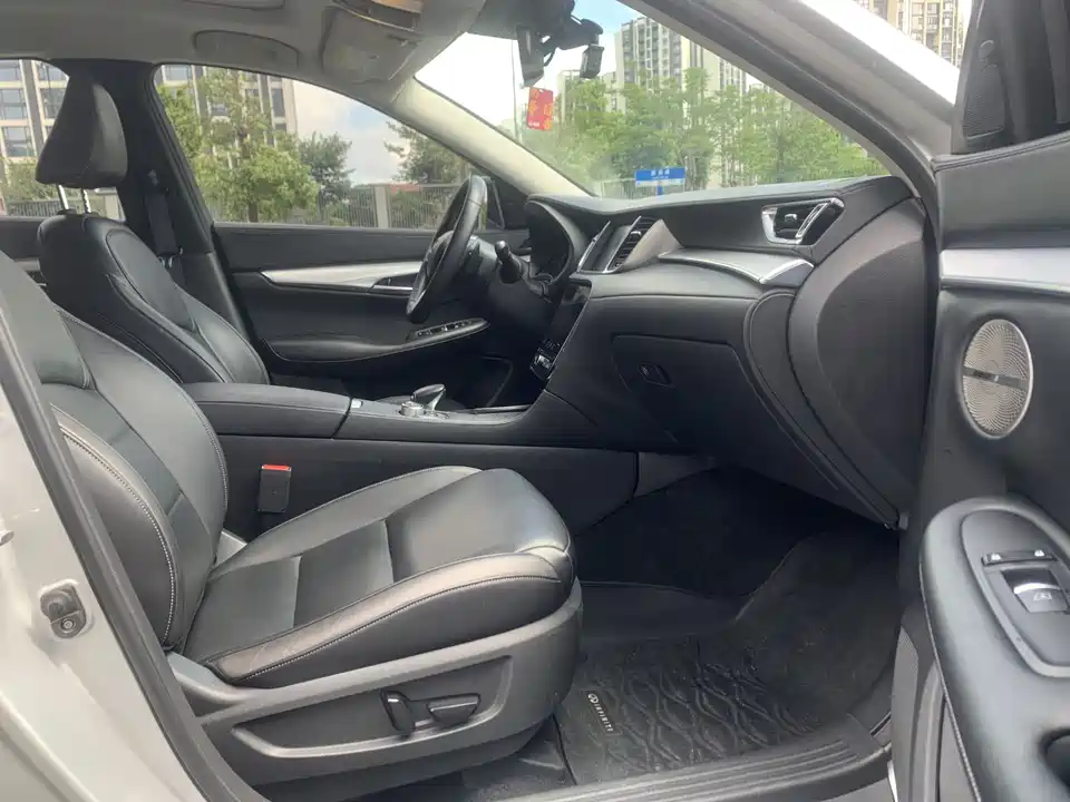 Infiniti QX50