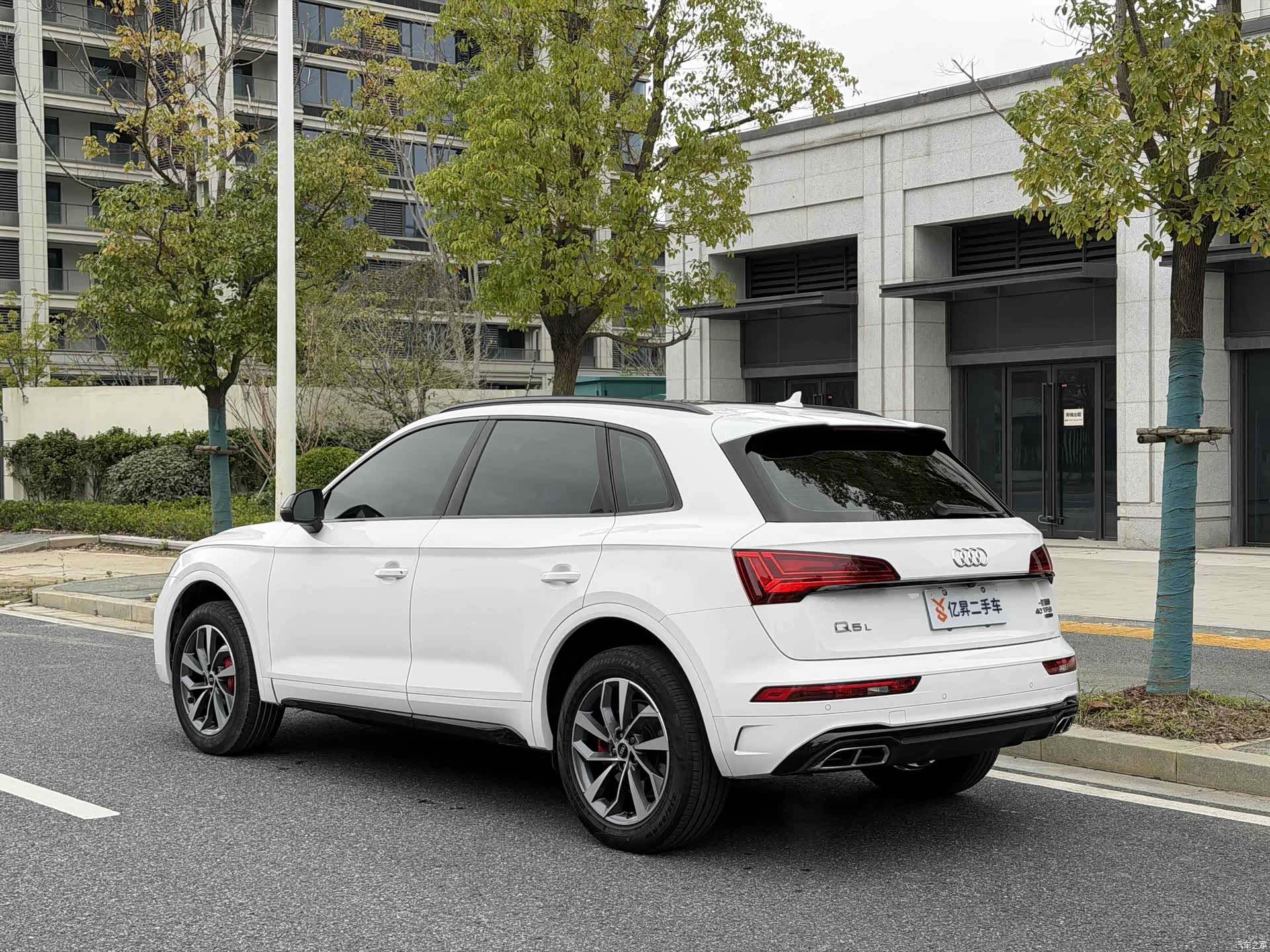 Audi Q5L, 2024 3