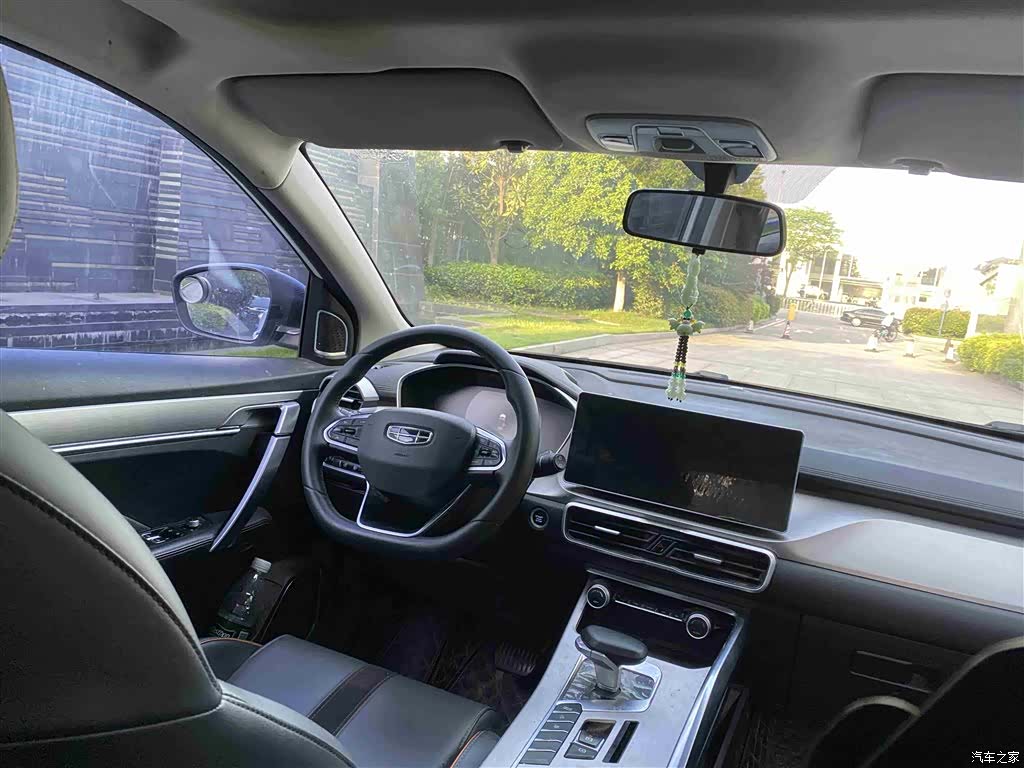 Geely Coolray, 2023 все фото