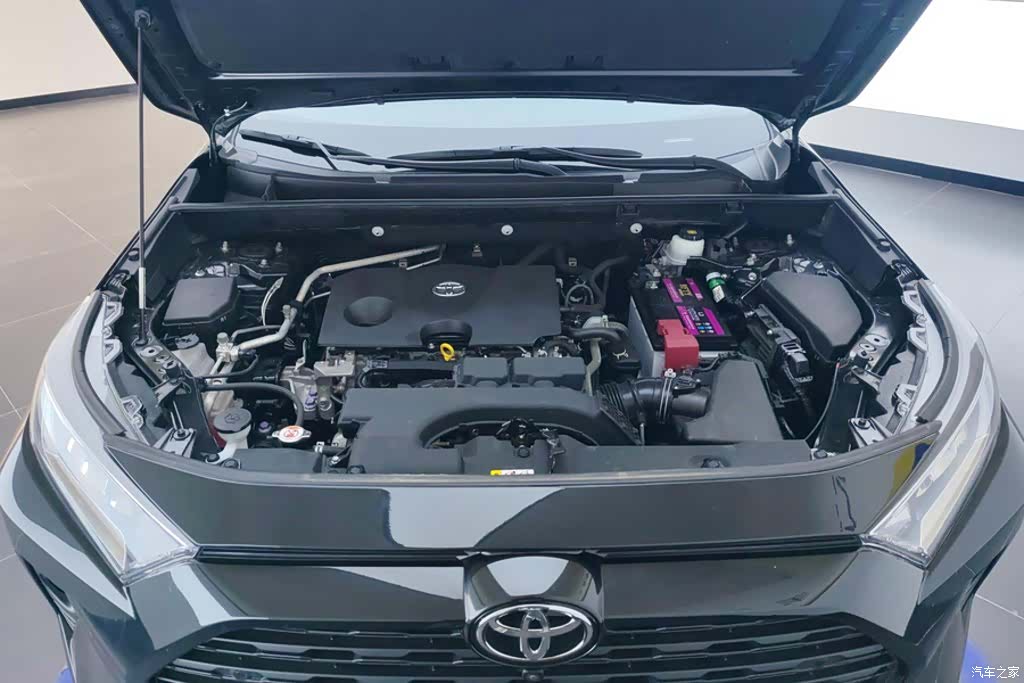 Toyota RAV4, 2023 10