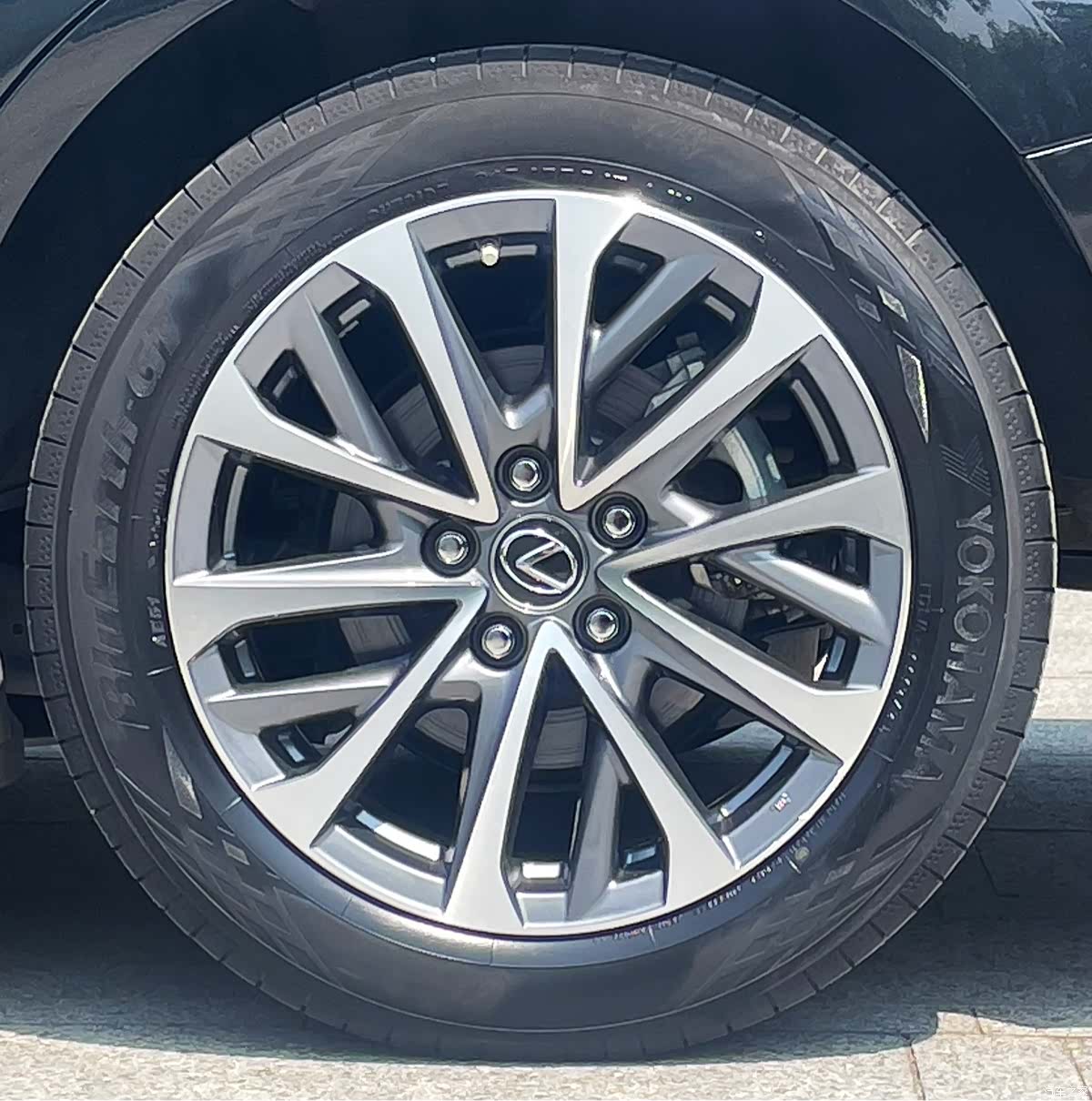 Lexus ES, 2023 25