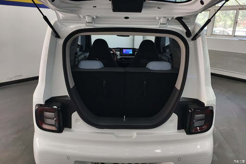 Geely Panda, 2025 4