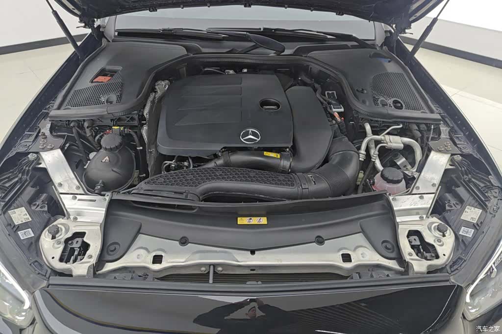 Mercedes-Benz E-Class, 2021 10