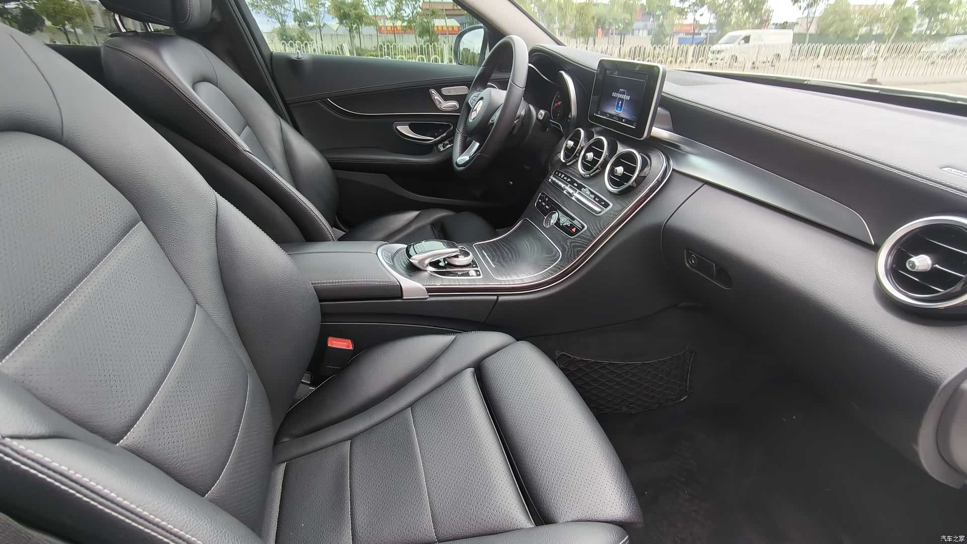 Mercedes-Benz C-Class, 2018 15