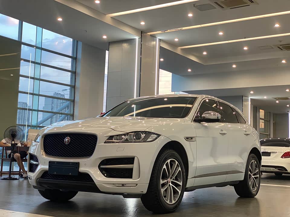 Jaguar F-PACE Jaguar F-PACE