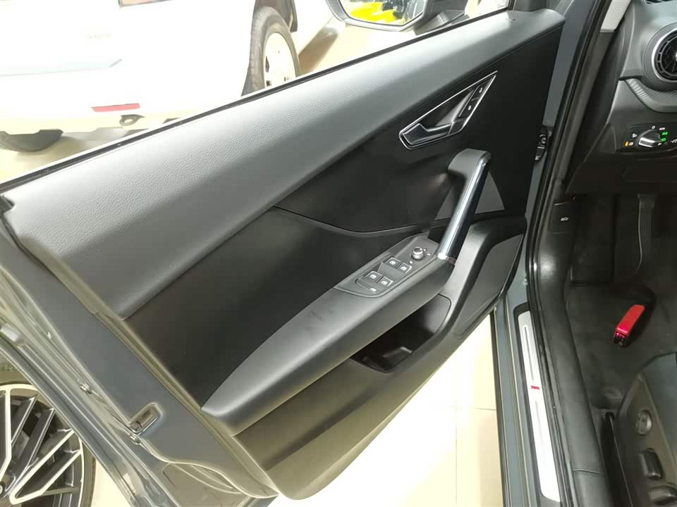 Audi Q2L Audi Q2L