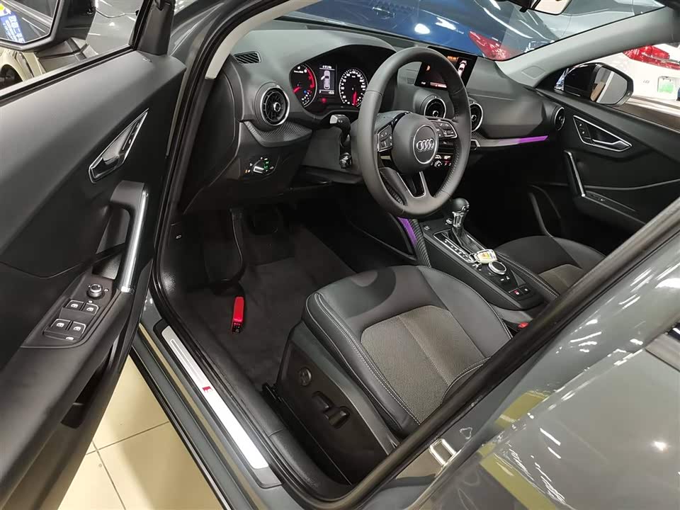Audi Q2L Audi Q2L