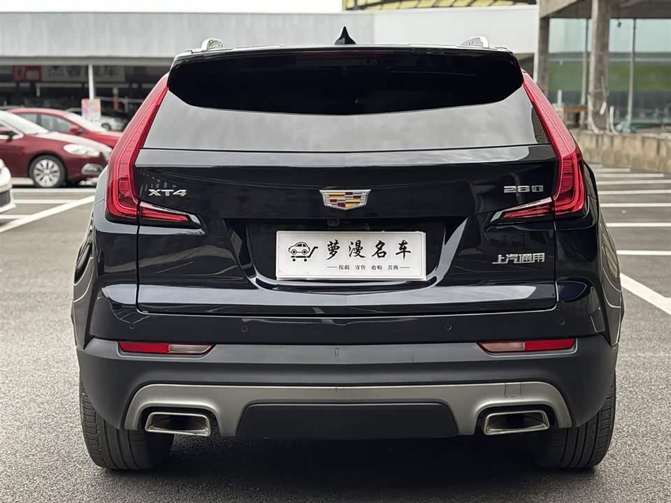 Cadillac XT4