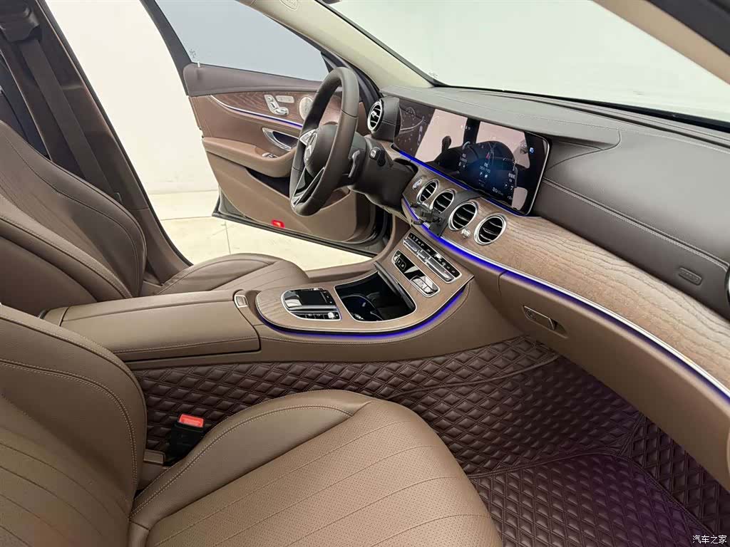 Mercedes-Benz E-Class, 2022 15