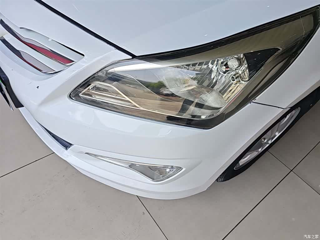 Hyundai GLX, 2014 24