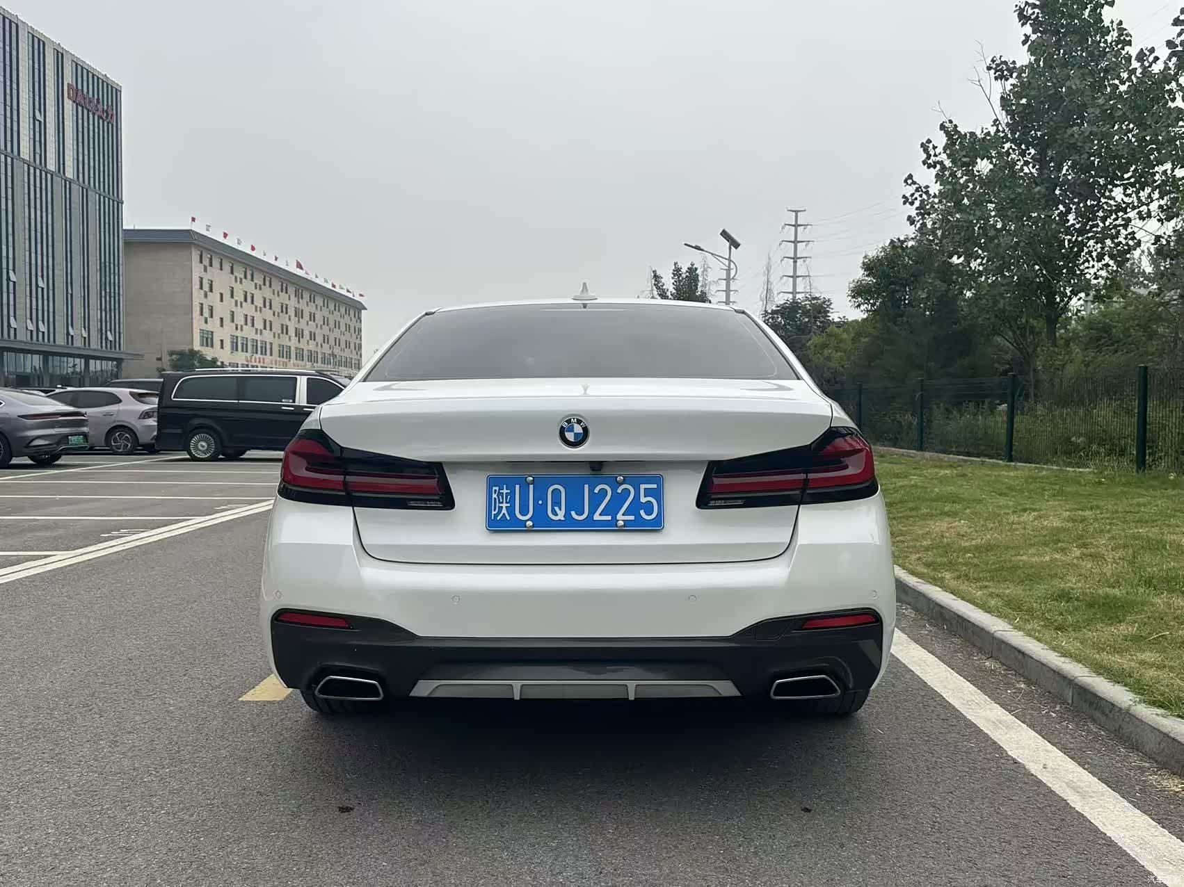 BMW 5 Series, 2021 11