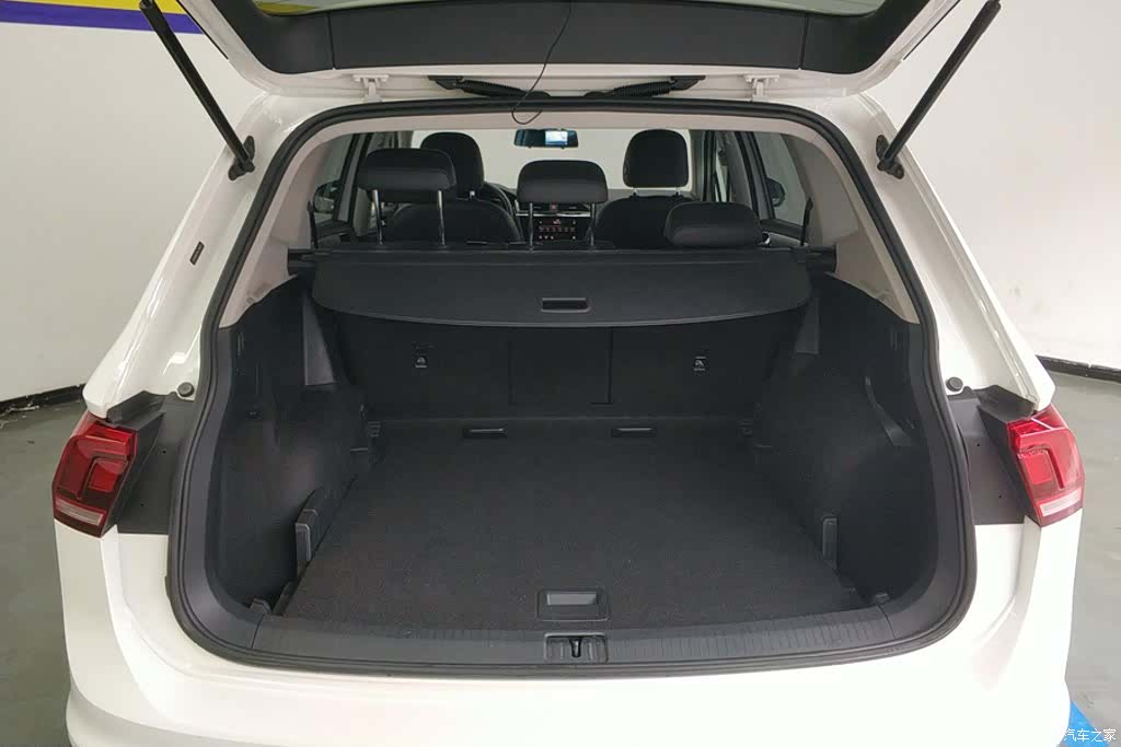 Volkswagen Tiguan L, 2021 4