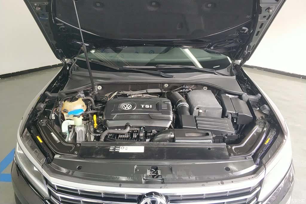 Volkswagen Passat, 2019 10