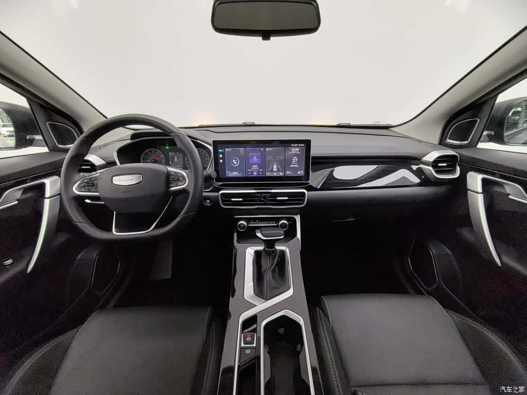 Geely Coolray, 2026 все фото