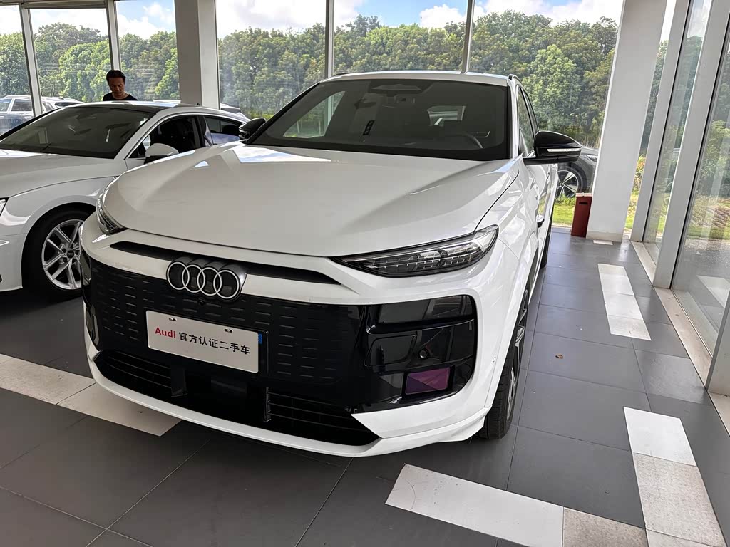 Audi Q6L e-tron