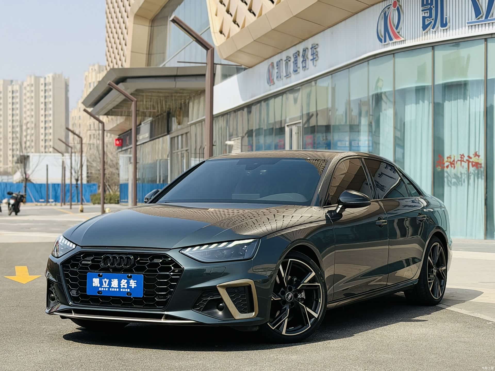 Audi A4L, 2024 1