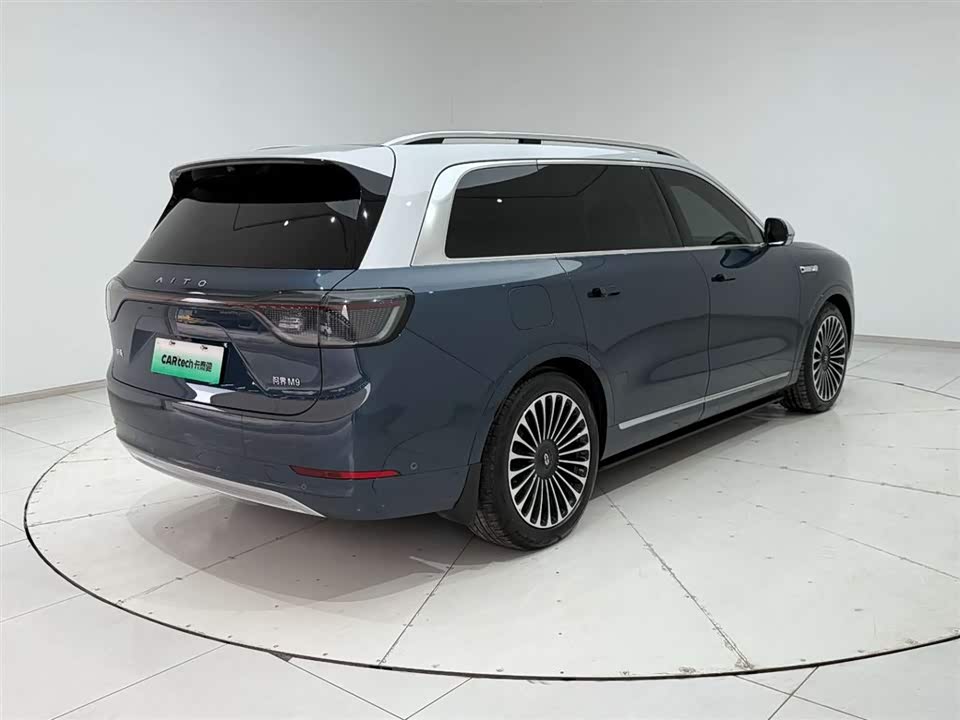 AITO Ask the world M9