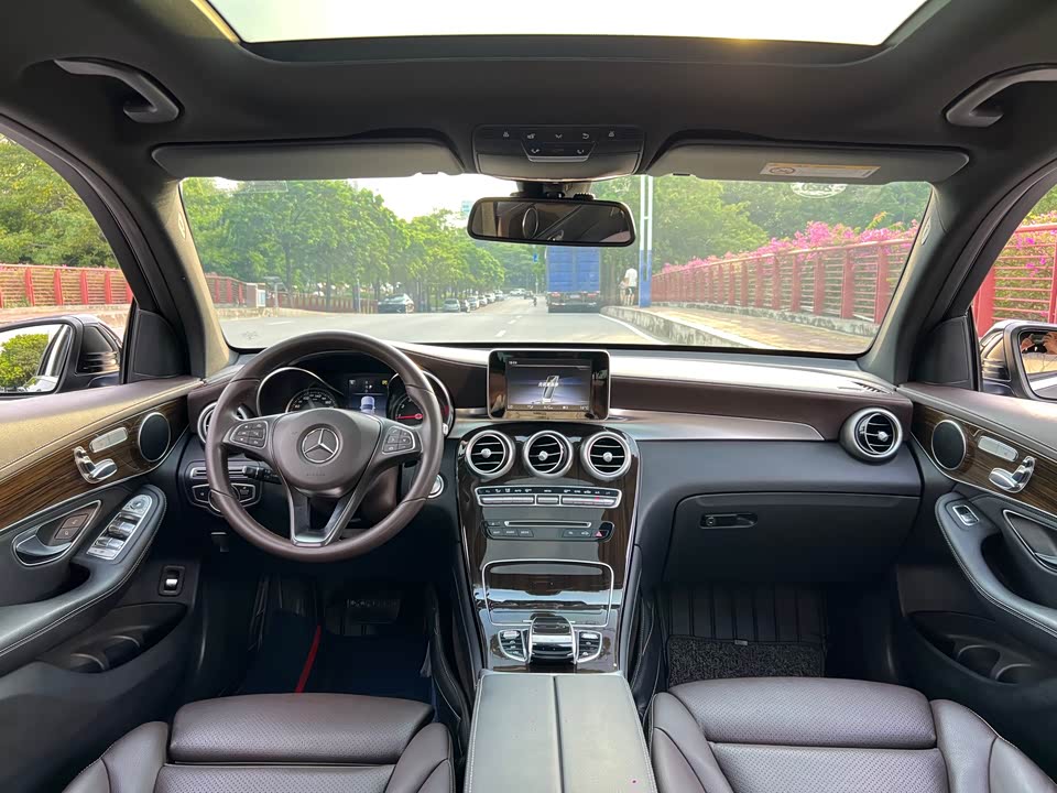 Mercedes-Benz GLC Mercedes-Benz GLC