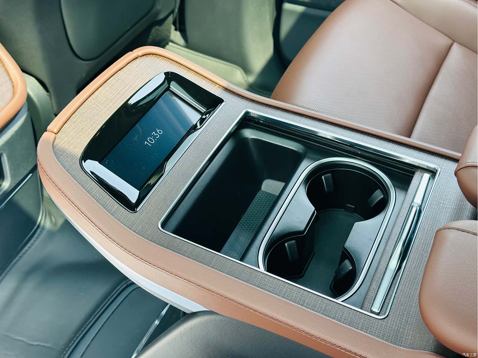 Lincoln Navigator, 2025 21