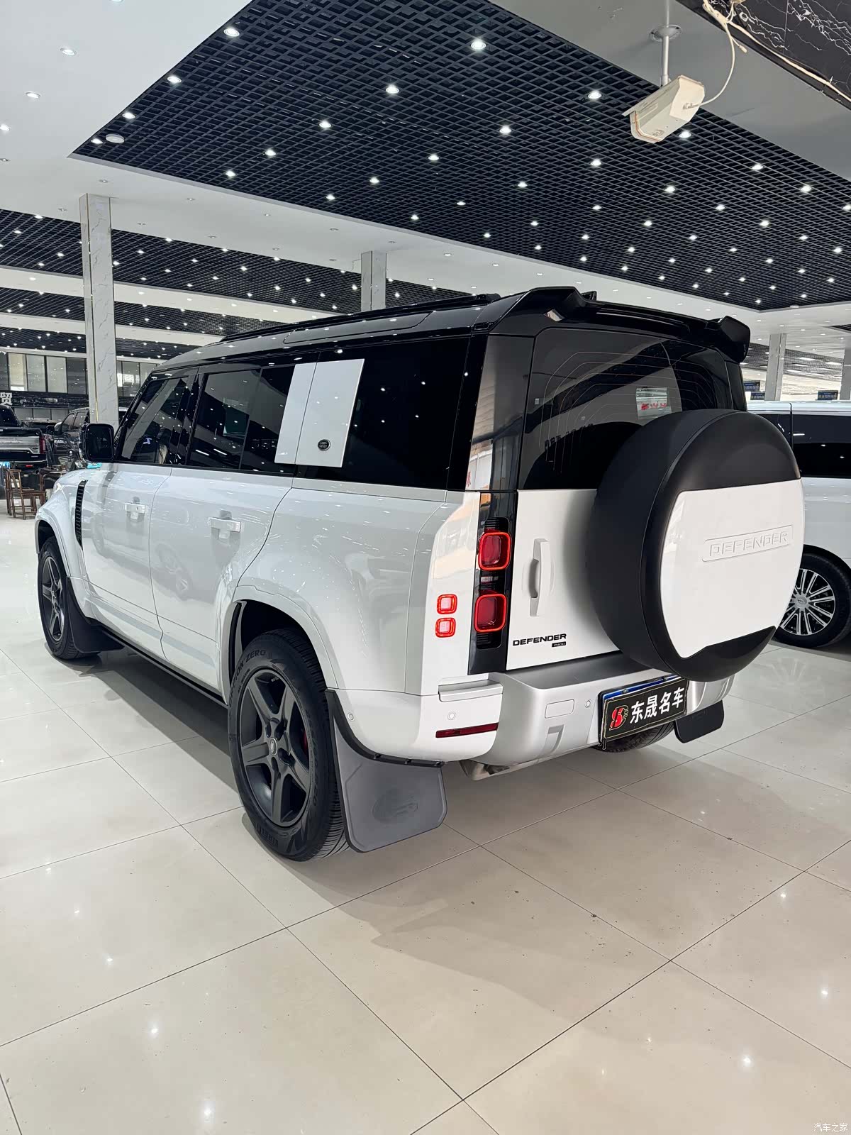 Land Rover Defender, 2021 7