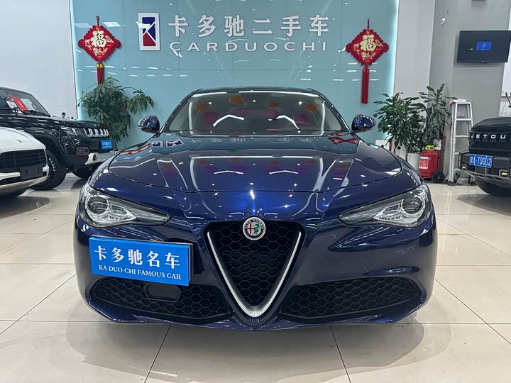 Alfa Romeo Giulia 2017 2.0T 200HP jing ying ban