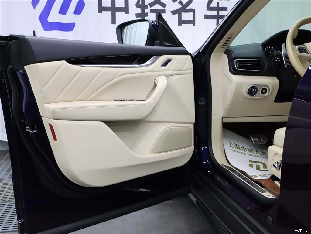 Maserati Levante, 2022 все фото
