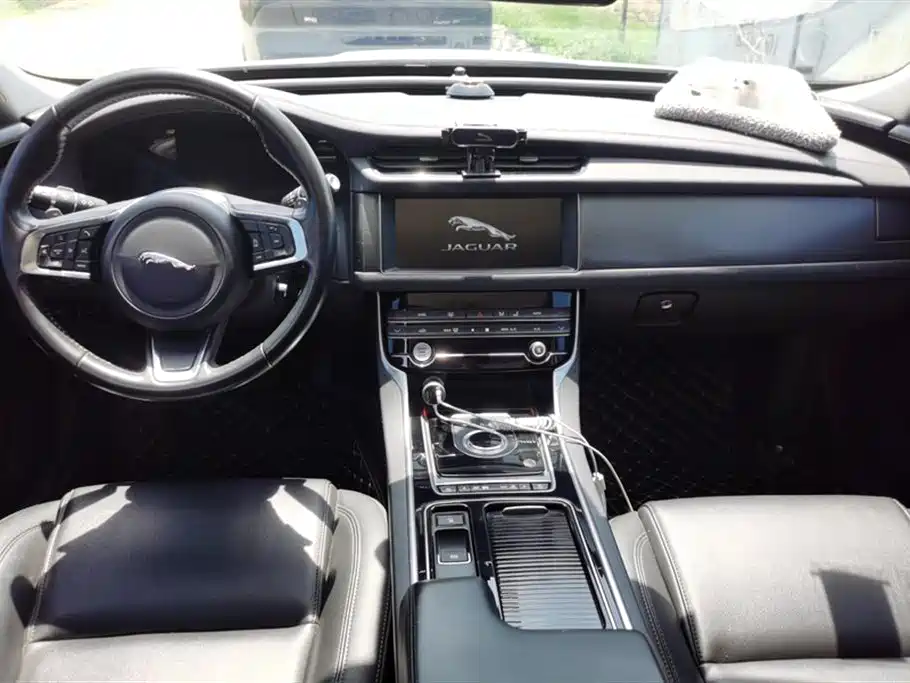 Jaguar XFL Jaguar XFL