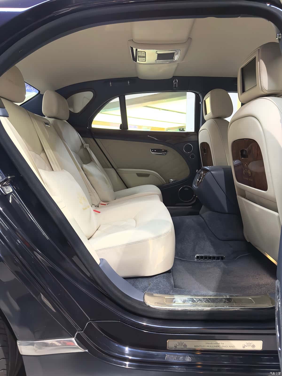 Bentley Mulsanne, 2012 15
