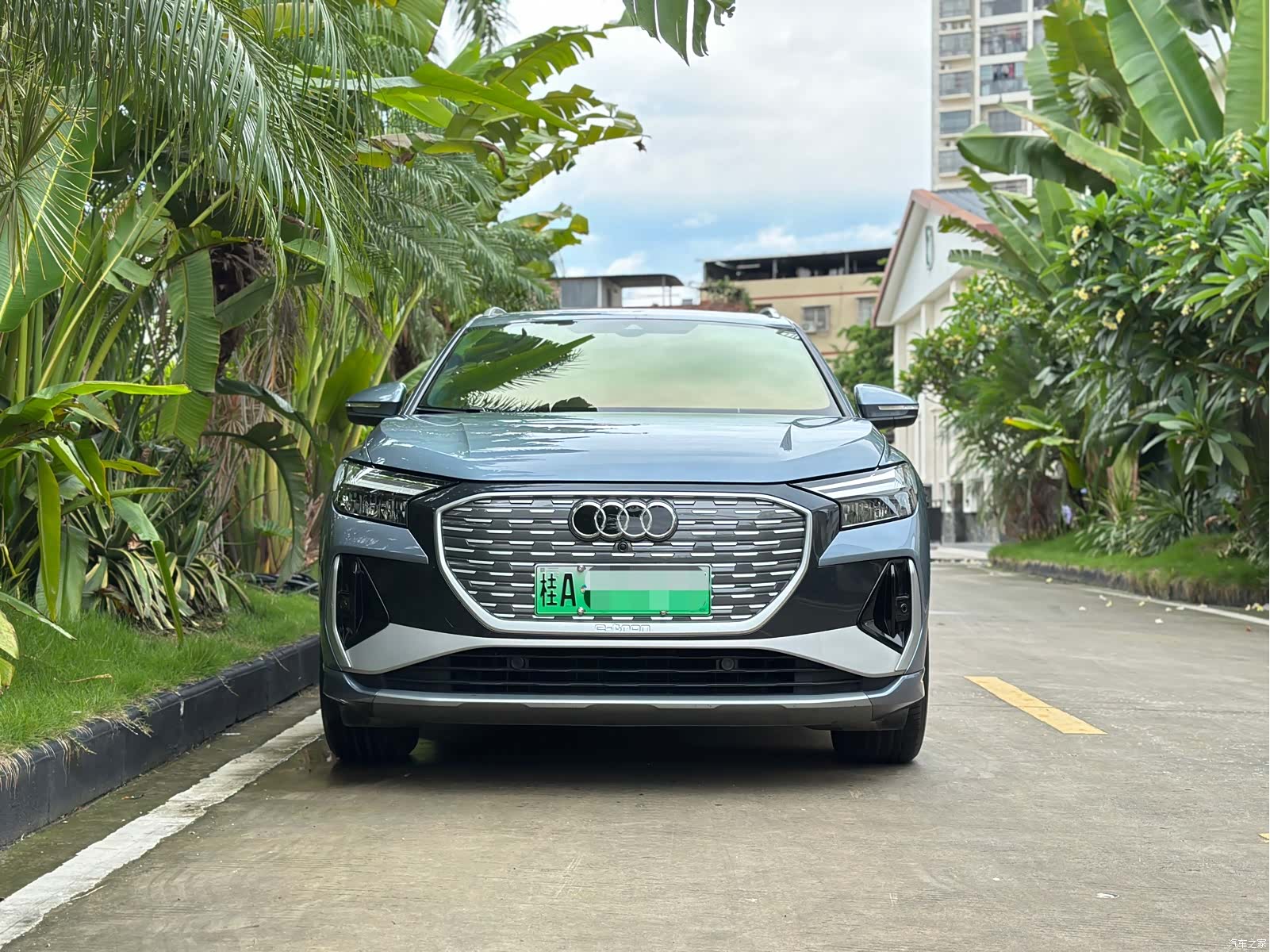 Audi Q4 e-tron, 2025 2