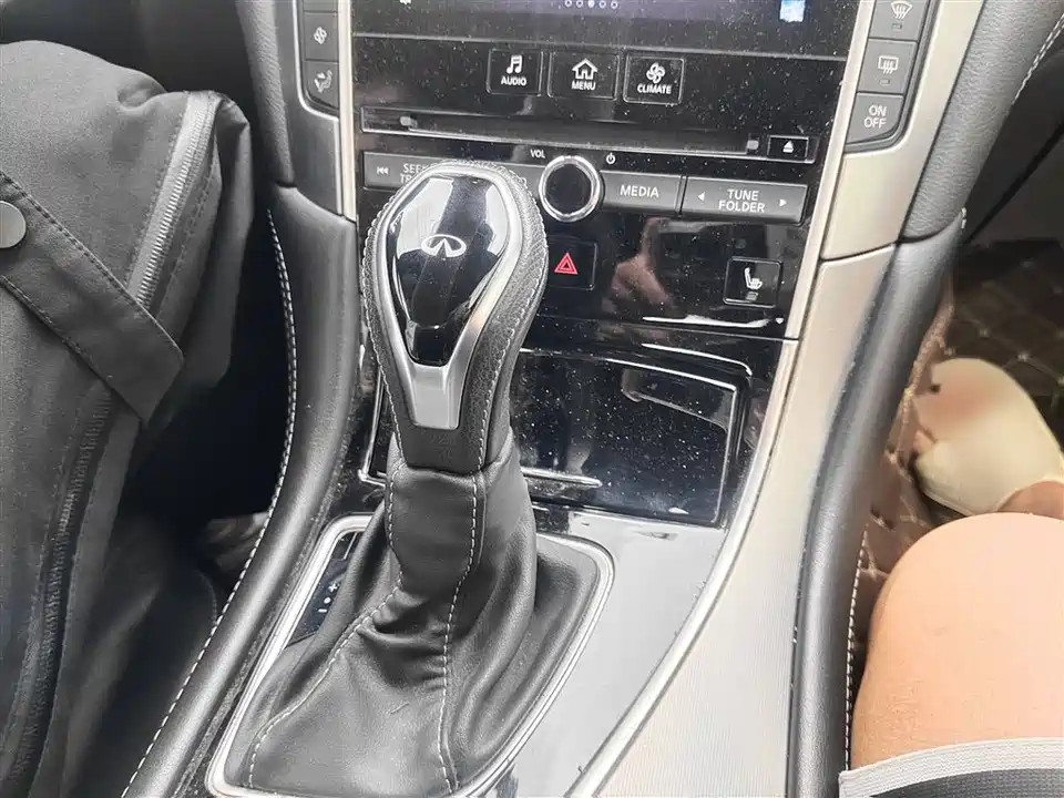 Infiniti Q60 Infiniti Q60