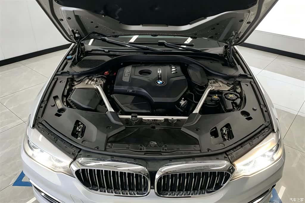 BMW 5 Series, 2020 10