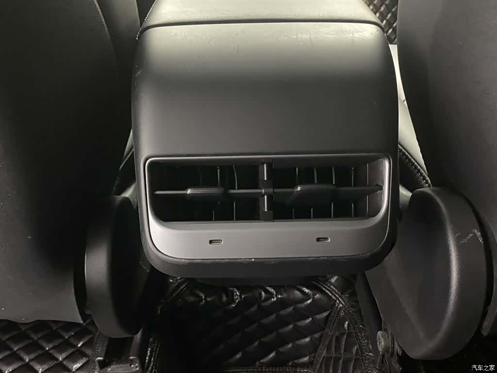 Tesla Model Y, 2021 21