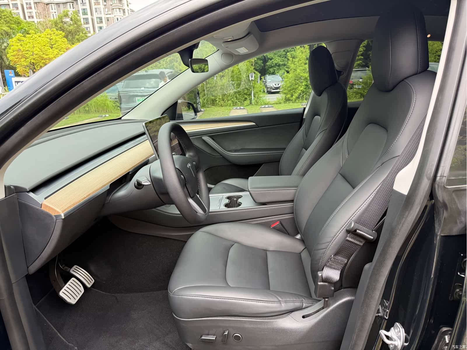 Tesla Model Y, 2021 10