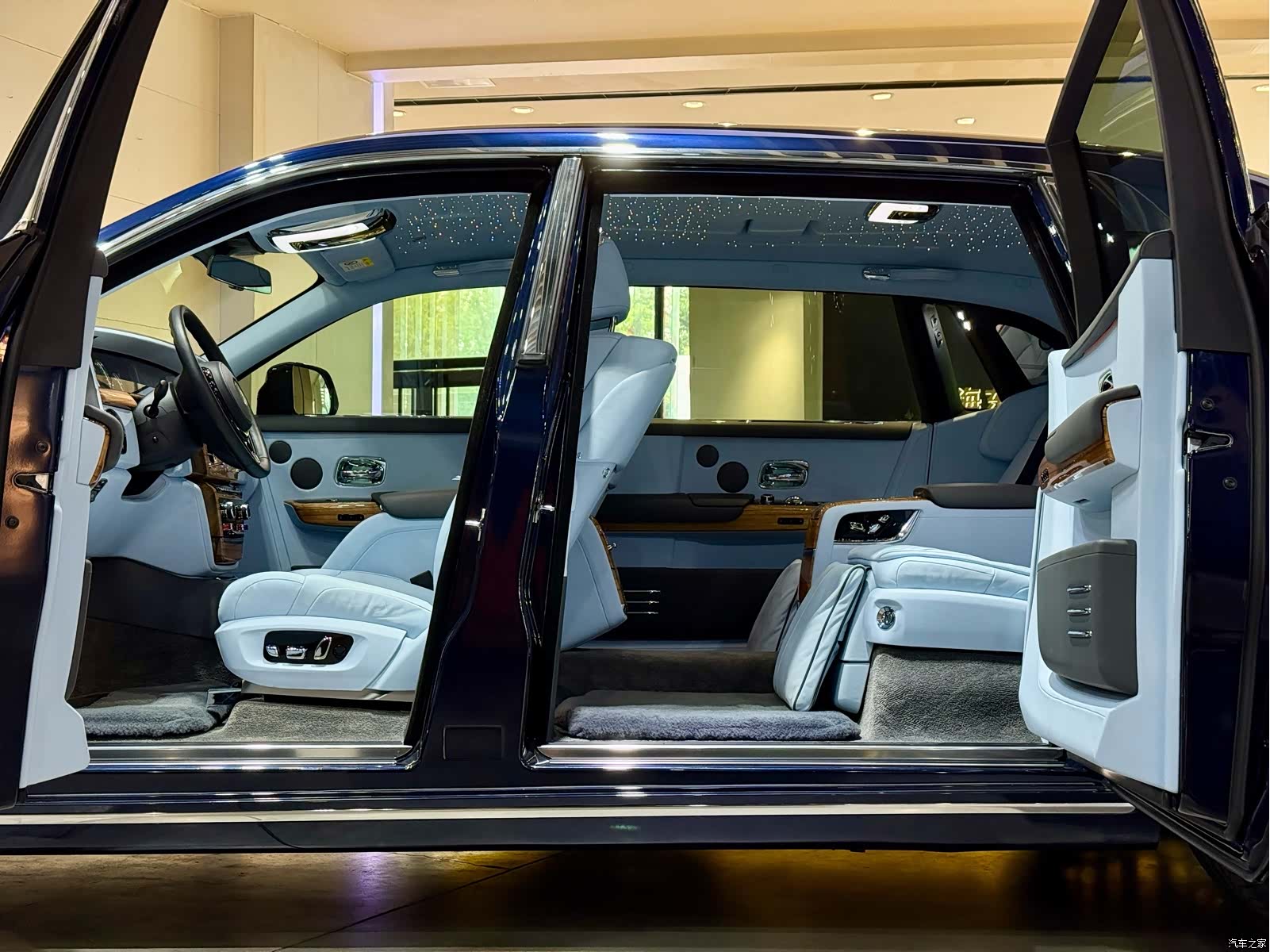 Rolls-Royce Phantom, 2020 6