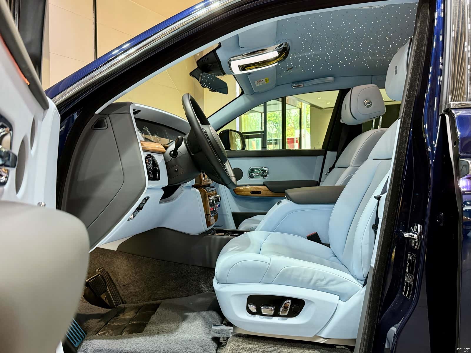 Rolls-Royce Phantom, 2020 8