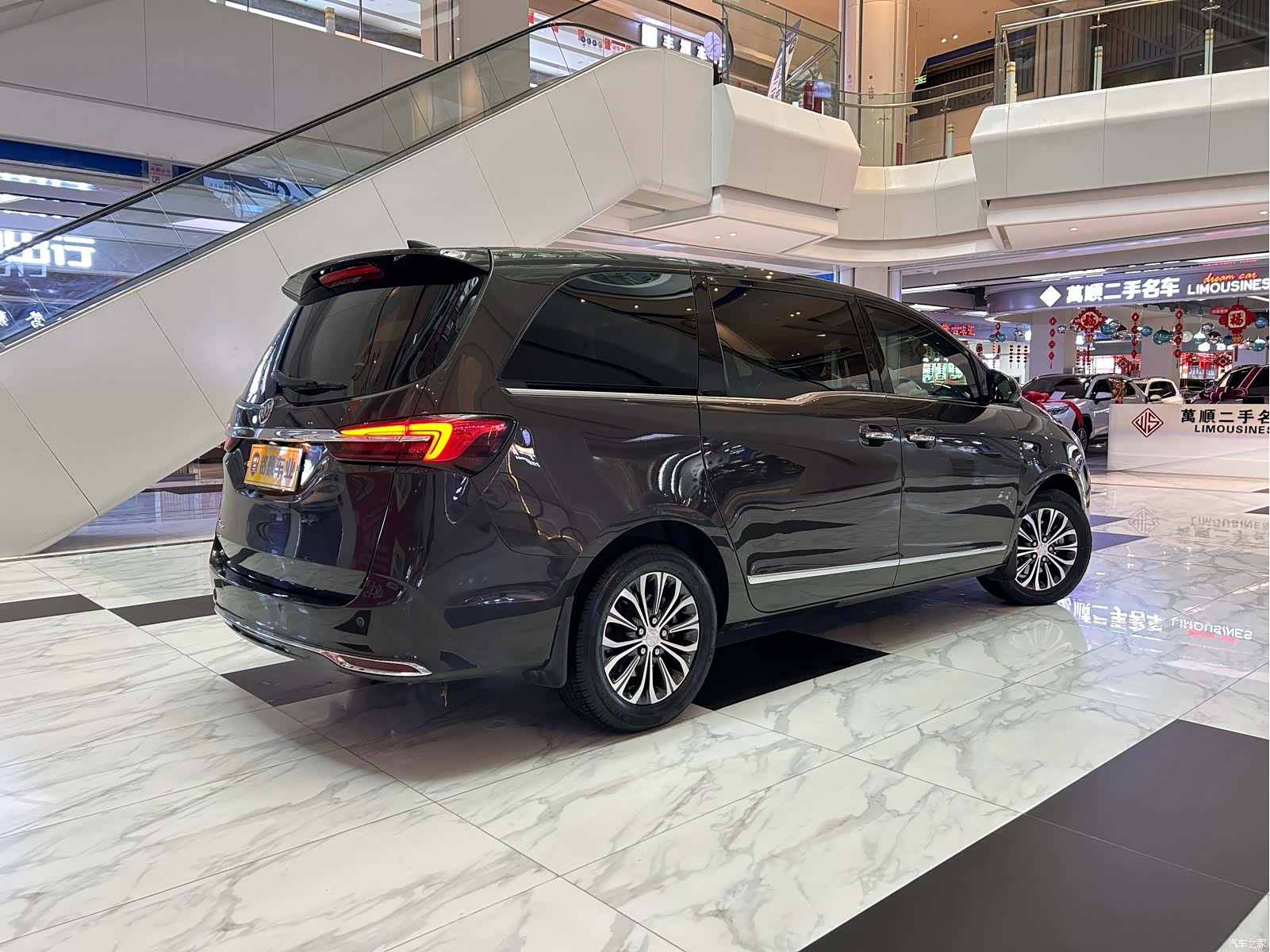 Buick GL8, 2021 9