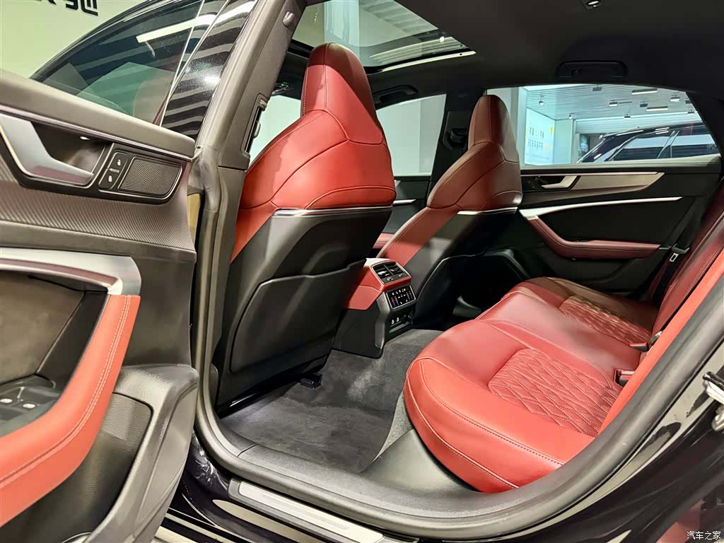 Audi A7L, 2024 26