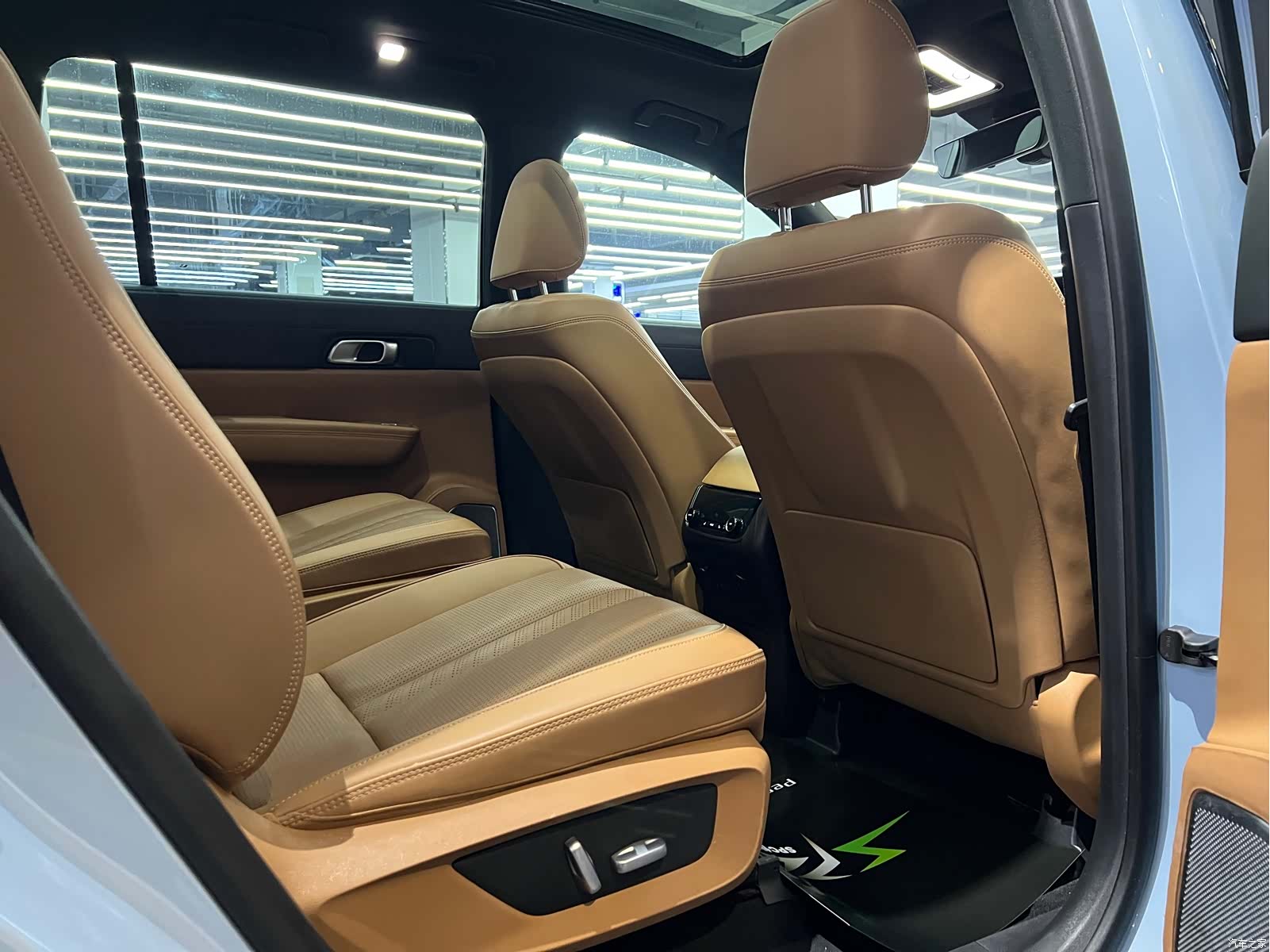 Li Auto ONE, 2021 13