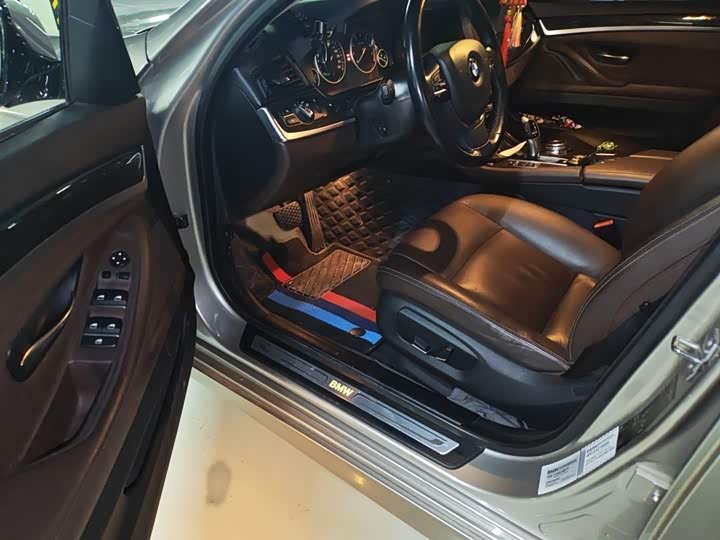 BMW 5 Series, 2014 года фото 15