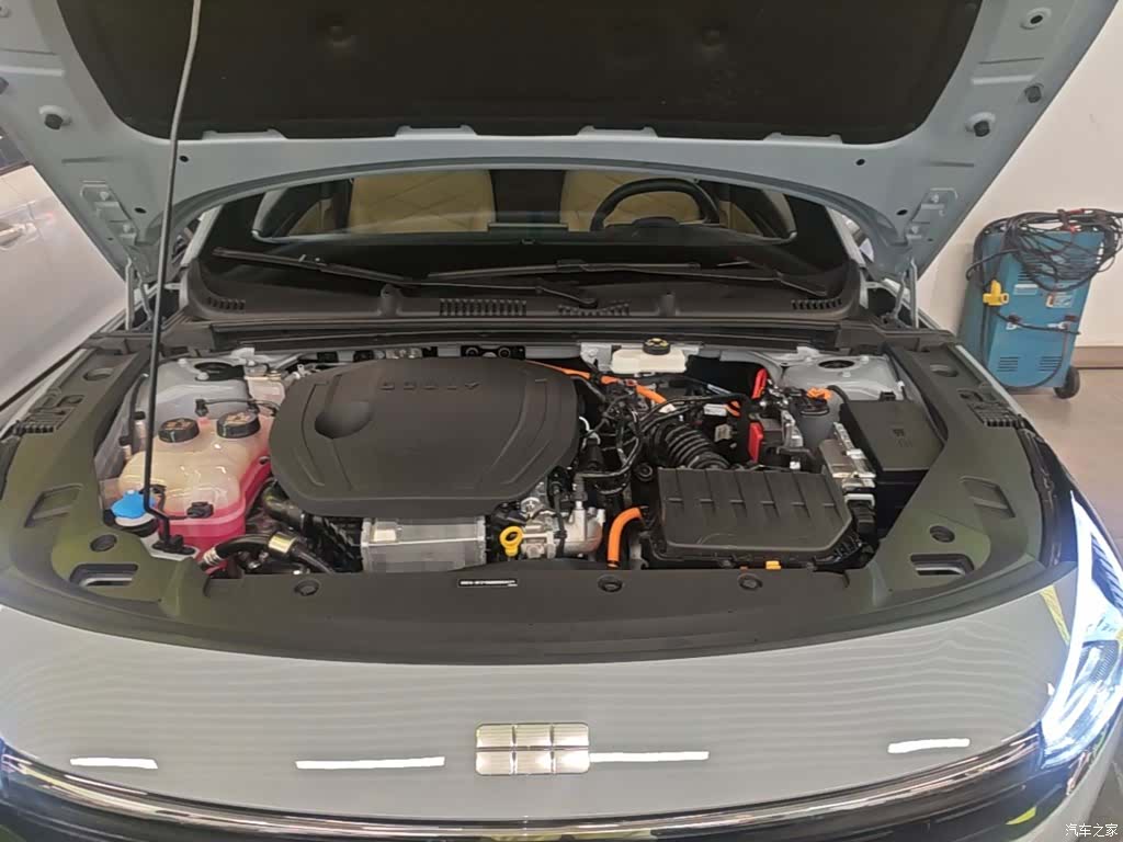 Geely Galaxy L6, 2025 20
