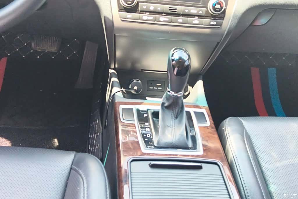 Hyundai DLX, 2016 15