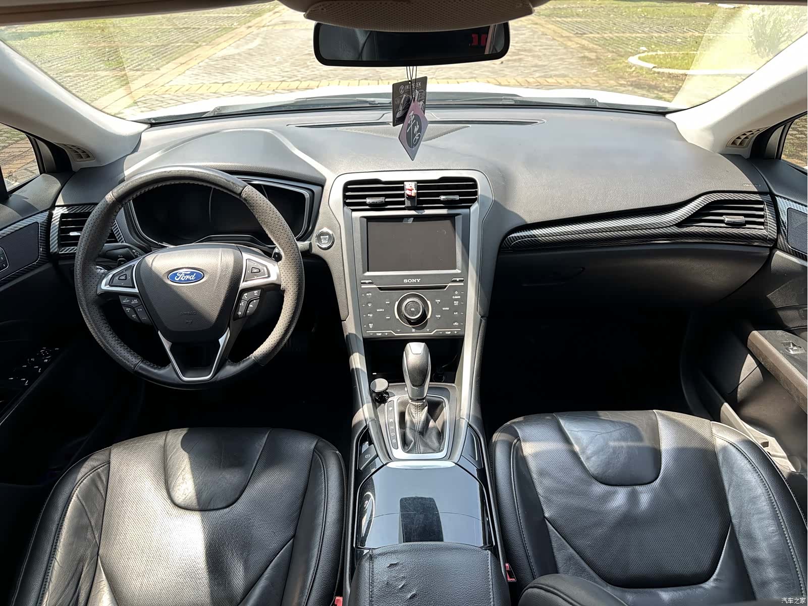 Ford Mondeo, 2013 12