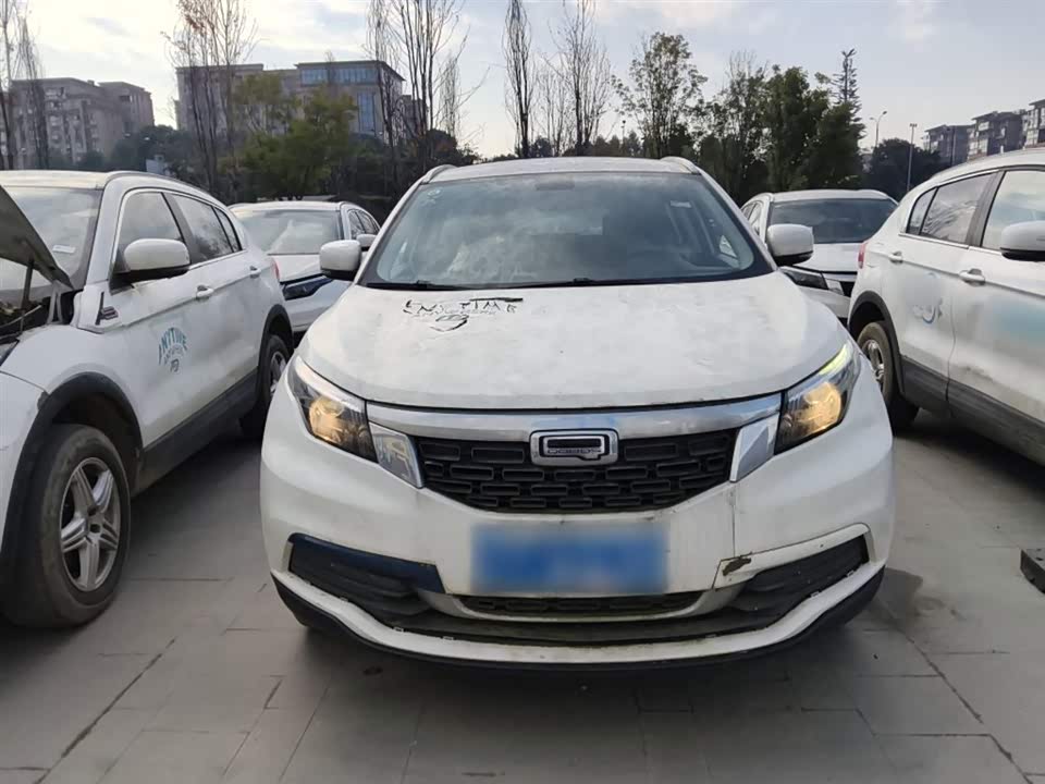 Qoros 5