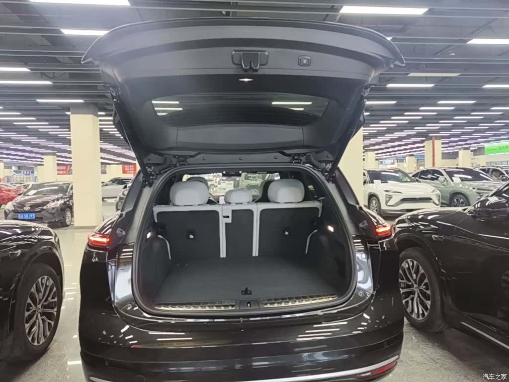 NIO ES6, 2025 19